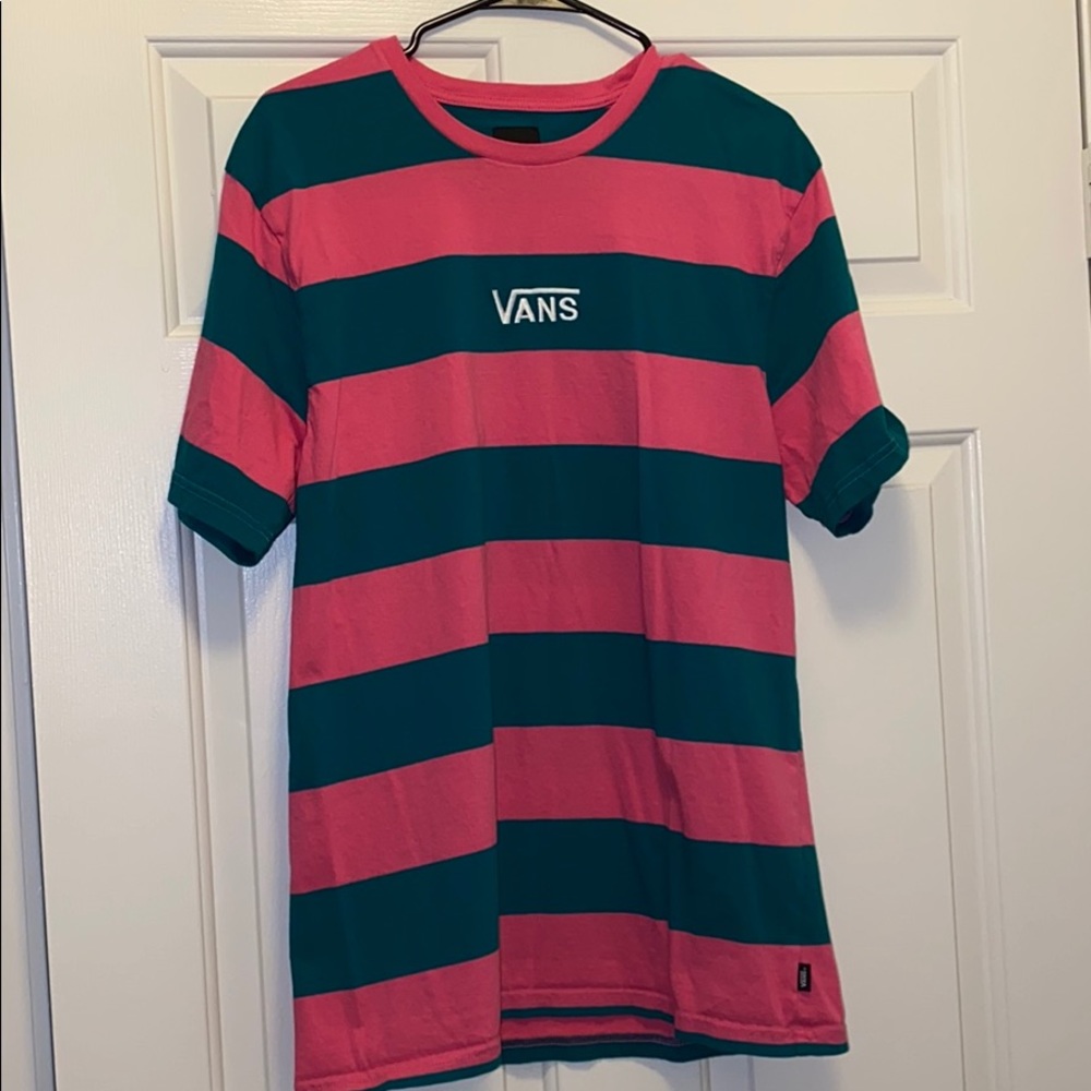 Men’s Vans T-Shirt. Size: XL. Color: Pink & Green